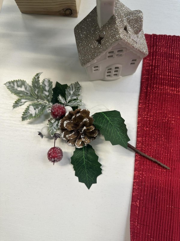 Ветка новогодняя искусственная 29см 